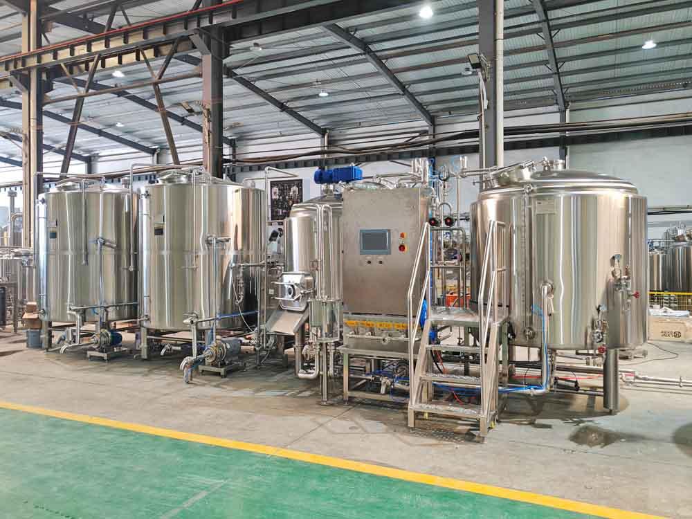 <b>1800L BREWERY EQUIPMENT SETUP IN ITALY</b>